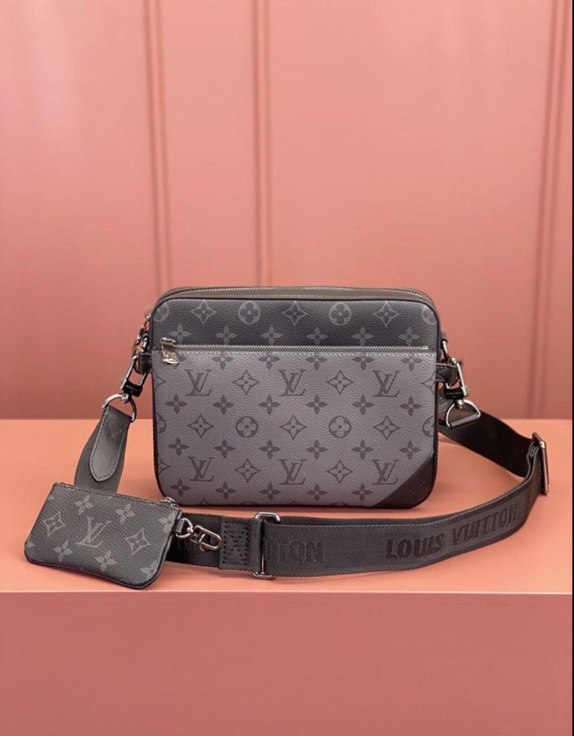 LV Messenger